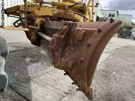 Równiarki 1984 Caterpillar 120G (34)