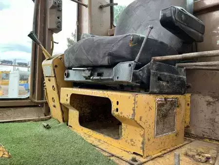 Równiarki 1984 Caterpillar 120G (46)