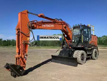 Escavadora de rodas 2022 Hitachi ZX180W-7 (1)