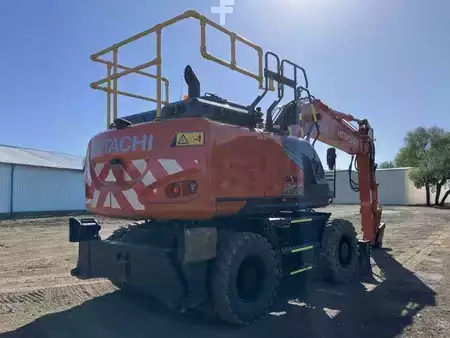 Escavadora de rodas 2022 Hitachi ZX180W-7 (4)