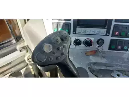 Autres 2012 MENZI MUCK A91F MOBIL (5)