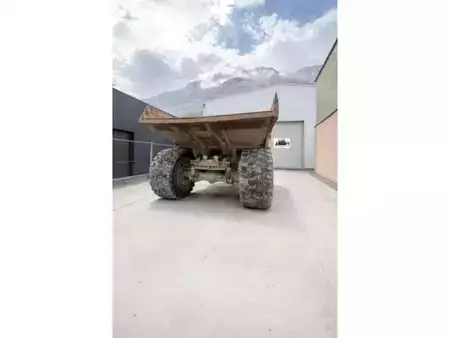 Kink Dumprar 2000 Caterpillar D30D (18)