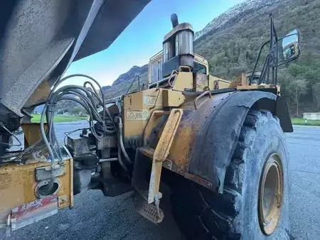 Kink Dumprar 2000 Caterpillar D30D (28)