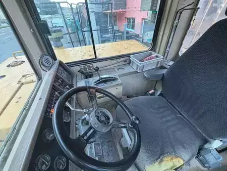 Kink Dumprar 2000 Caterpillar D30D (34)