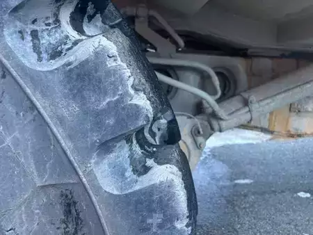 Kink Dumprar 2000 Caterpillar D30D (36)