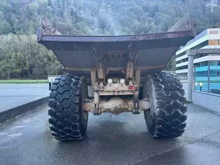 Kink Dumprar 2000 Caterpillar D30D (6)