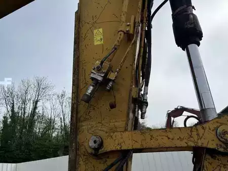 Koparki gąsienicowe 2015 Caterpillar 324ELN (16)