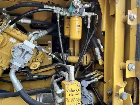 Koparki gąsienicowe 2015 Caterpillar 324ELN (35)