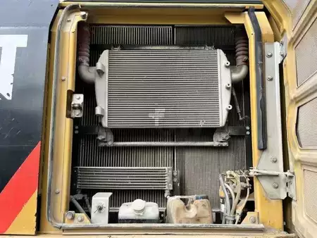 Koparki gąsienicowe 2015 Caterpillar 324ELN (38)