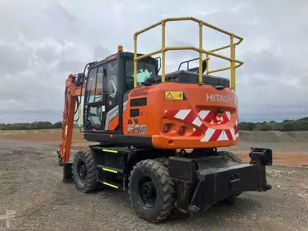 Escavadora de rodas 2023 Hitachi ZX155W-7 (3)