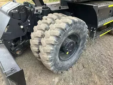 Escavadora de rodas 2023 Hitachi ZX155W-7 (9)