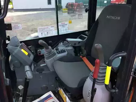 Kettenbagger 2023 Hitachi ZX55U-6 CLR (9)