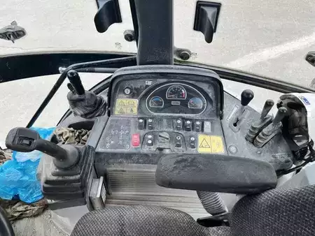 Pozostałe 2012 Caterpillar 432F (21)