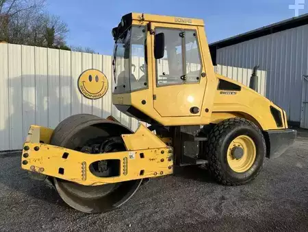 Compacteur á pieds de mouton 2006 BOMAG BW177 D-4 (1)