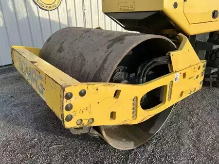 Compacteur á pieds de mouton 2006 BOMAG BW177 D-4 (12)