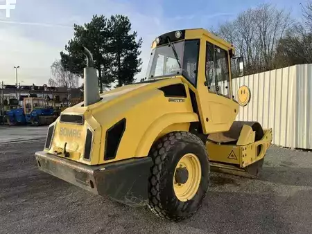 Compacteur á pieds de mouton 2006 BOMAG BW177 D-4 (6)