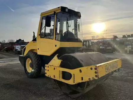 Compacteur á pieds de mouton 2006 BOMAG BW177 D-4 (8)