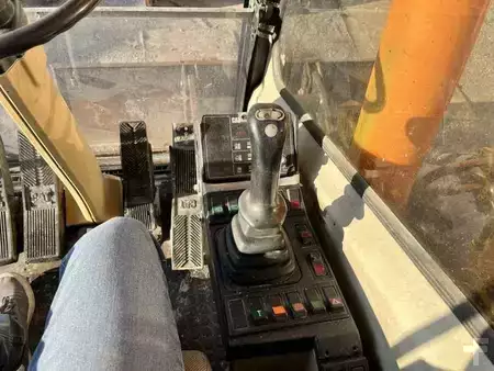 Escavatori gommati 1997 Caterpillar M315 (48)