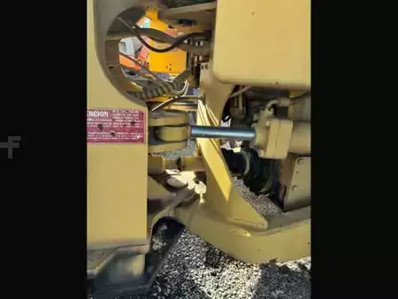 Telaketjupuskutraktorit 1990 Caterpillar 824C DEPOT MADRID (8)