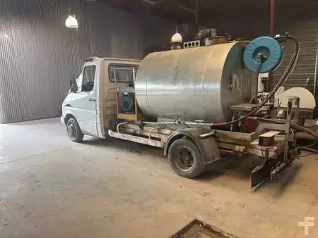 Ostatní 1999 Mercedes-Benz 410 A EMULSION + TREMI GRAVILLON (2)