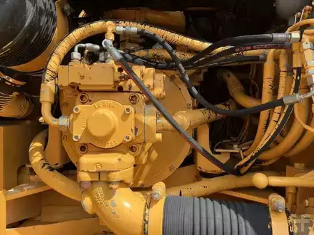 Kedjegraver 2000 Liebherr R904HDSL (32)