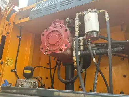 Purkukaivinkoneet 2017 Hyundai HX520L (11)