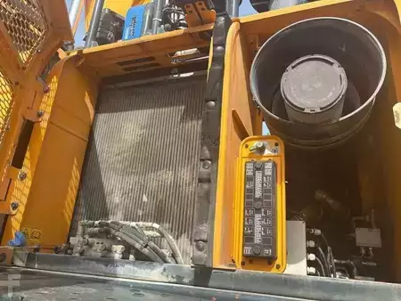 Purkukaivinkoneet 2017 Hyundai HX520L (12)