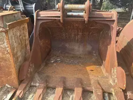 Purkukaivinkoneet 2017 Hyundai HX520L (14)