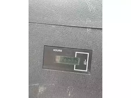 Purkukaivinkoneet 2017 Hyundai HX520L (19)