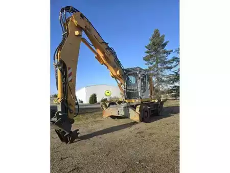 Materiaalinkäsittelykoneet  2012 Liebherr A904C HD LITRONIC (1)
