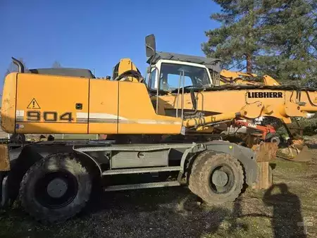 Materiaalinkäsittelykoneet  2012 Liebherr A904C HD LITRONIC (18)