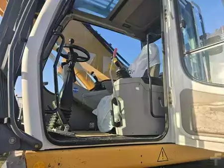 Materiaalinkäsittelykoneet  2012 Liebherr A904C HD LITRONIC (20)