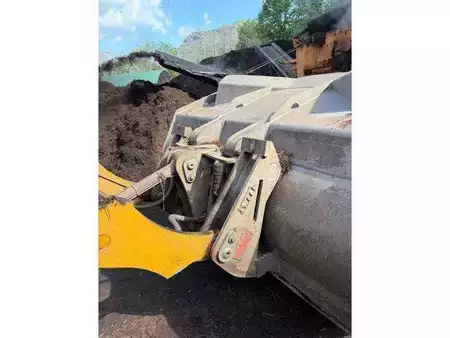 Kolové nakladače 2013 Liebherr L538 (4)