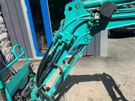 Mini-koparki 2003 Kobelco SK 09 SR (18)