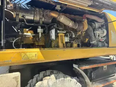 Mobilní bagry 2014 Caterpillar M318D DE LUXE (43)
