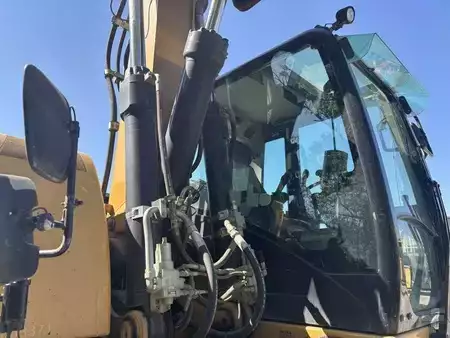 Mobilní bagry 2014 Caterpillar M318D DE LUXE (46)