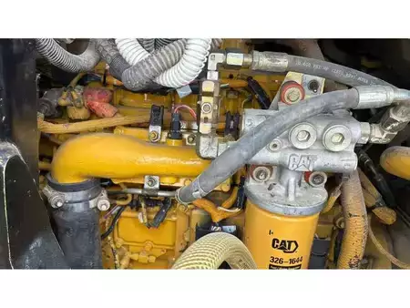 Telaketjukuormaajat 2005 Caterpillar 963C (12)