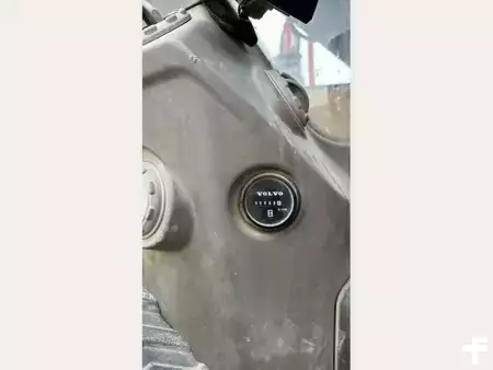 Escavatori cingolati 2019 Volvo ECR235EL (12)