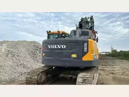 Escavatori cingolati 2019 Volvo ECR235EL (3)