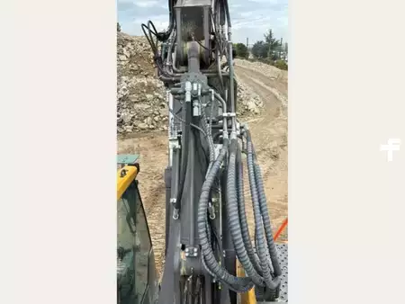 Escavatori cingolati 2019 Volvo ECR235EL (5)
