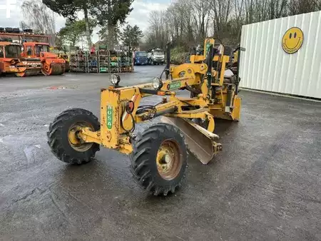 Grejdry 1992 Ausa OP NV2500 (2)