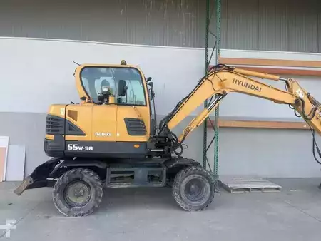 Excavadoras de ruedas 2016 Hyundai R55W-9A (1)