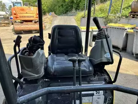 Mini kotrógép 2005 Komatsu PC12-R8 + YANMAR VIO17 DE 2018 (31)