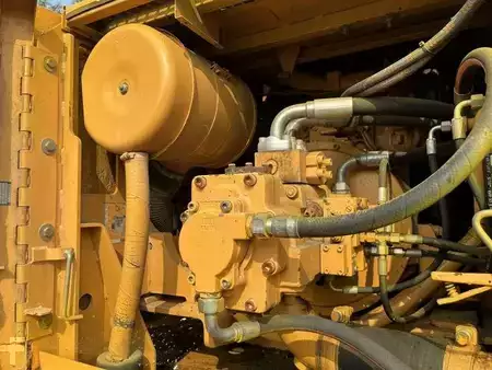 Pelles sur chenilles 2000 Liebherr R924HDSL LITRONIC (37)