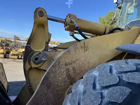 Kolové nakladače 2002 Caterpillar 966G (13)