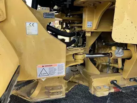 Kolové nakladače 2002 Caterpillar 966G (18)