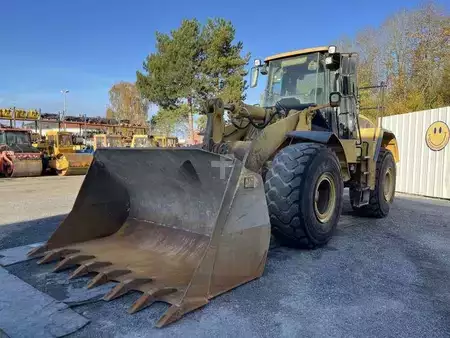 Kolové nakladače 2002 Caterpillar 966G (2)