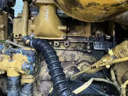 Lánctalpas rakodó 1982 Caterpillar 953 (27)