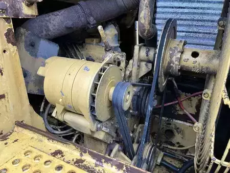 Lánctalpas rakodó 1982 Caterpillar 953 (36)
