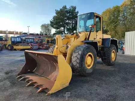 Pyöräkuormaajat 1998 Komatsu WA270-3 (2)
